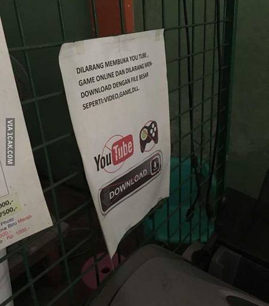 14 Pengumuman kocak di warnet ini lucunya nggak keruan
