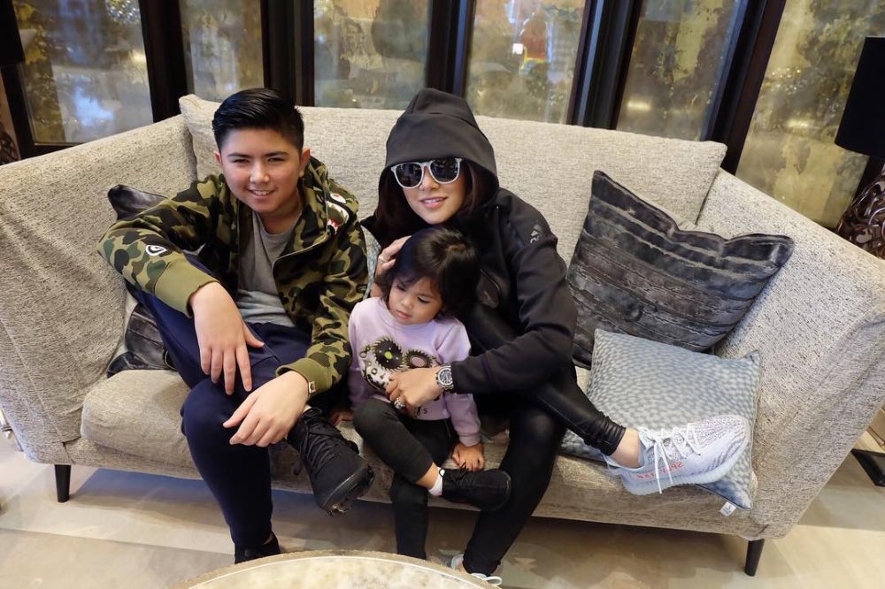 Dibilang mirip Nicky Tirta, ini 10 potret anak sulung Olla Ramlan