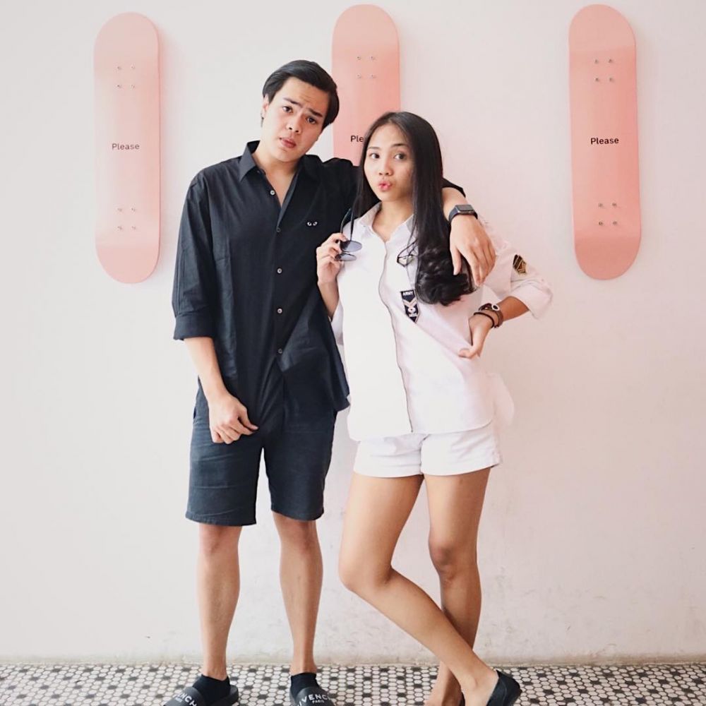 10 Momen mesra Jeje Soekarno & Anisa Alisia, pasangan baru nih
