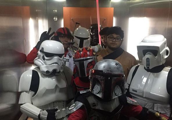 10 Potret rumah sakit di Jakarta saat 'diserang' pasukan Star Wars