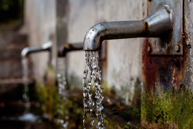Jakarta & 10 kota ini disebut alami kesulitan air minum, krisis?