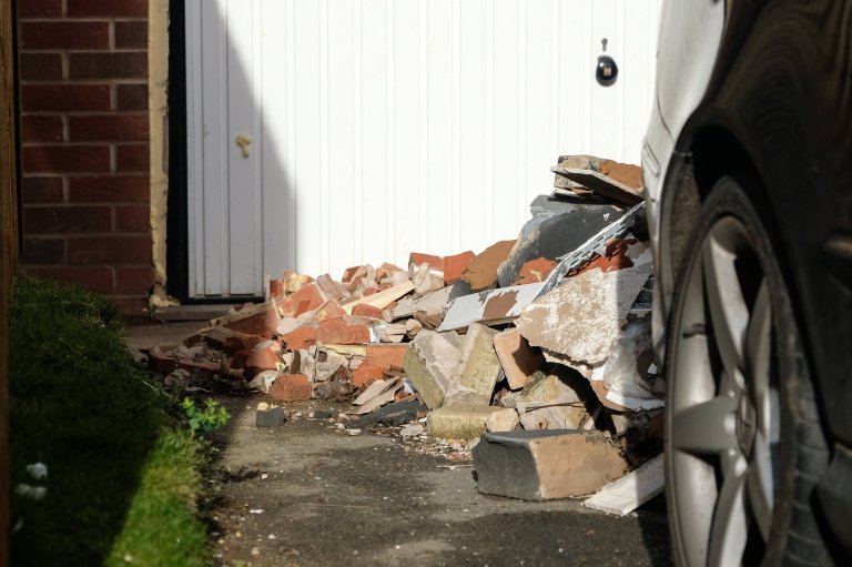 Pasangan ini sembunyikan rumah di garasi, alasannya bikin tepuk jidat