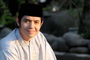 5 Seleb ganteng ini perankan tokoh ustaz di sinetron, bikin hati adem