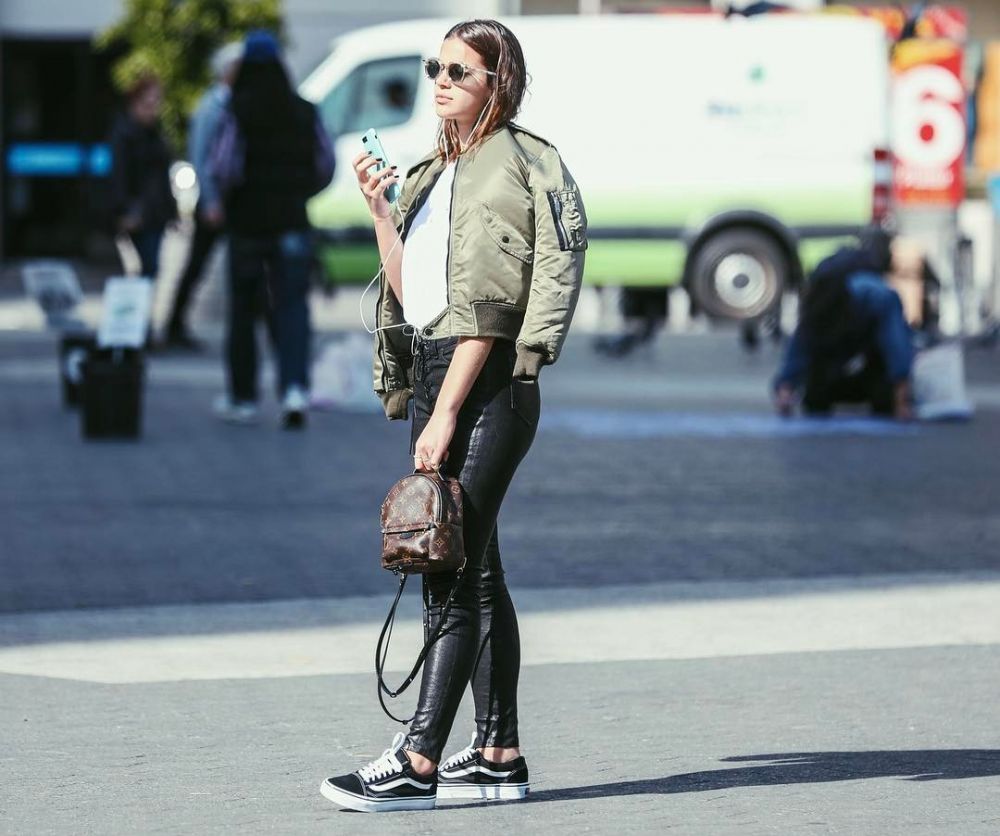 10 Potret cantik Bruna Marquezine, pacar Neymar yang berbokong aduhai