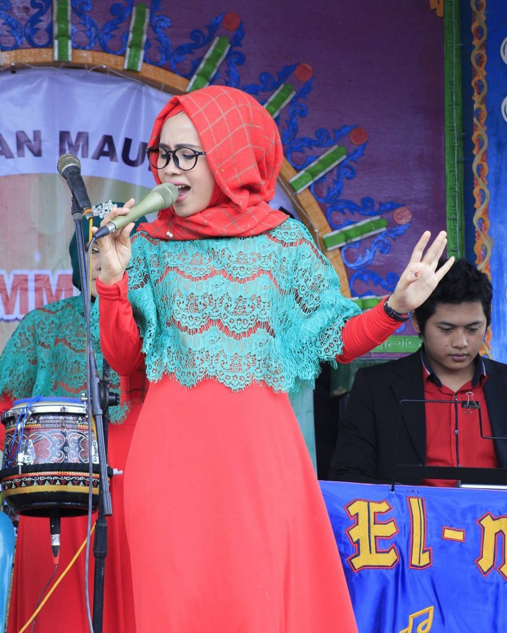 10 Potret Mutik Nida, ratu kendang cantik yang siap bikin kamu goyang