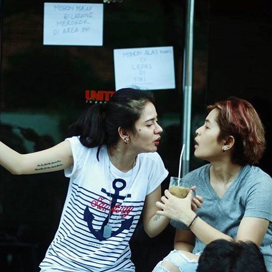 10 Kedekatan Citra dan Mytha The Virgin, partner yang klop banget