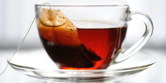 Hati-hati, 5 jenis obat ini ternyata nggak boleh diminum bareng teh