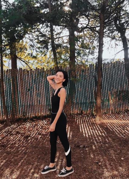 10 Gaya OOTD simpel ala Nazla Alifa, cocok buat cewek bertubuh skinny