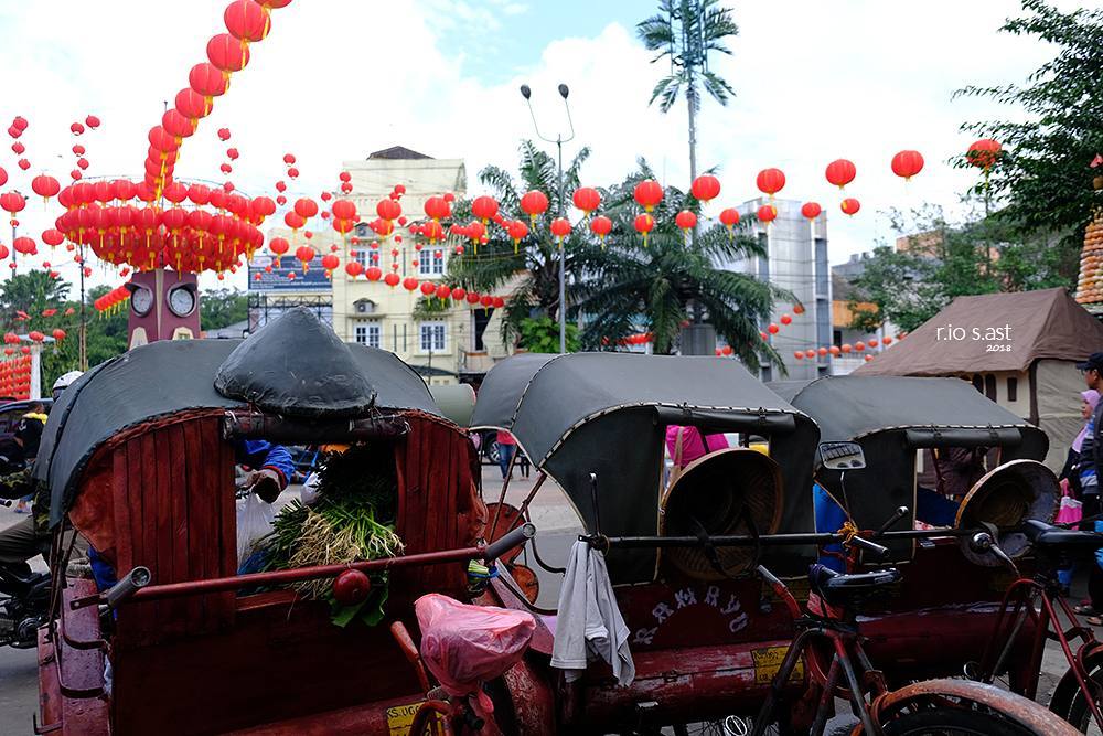 10 Potret kemeriahan perayaan Imlek di berbagai daerah di Indonesia