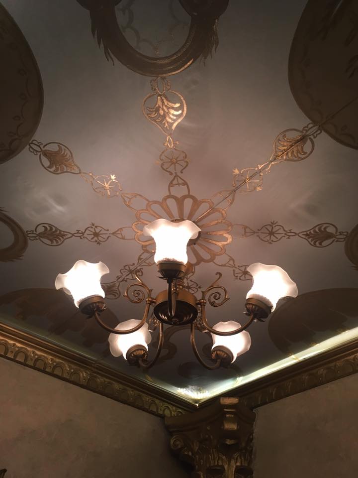 Nggak kamu sangka, 10 penampakan toilet di SPBU ini mirip istana