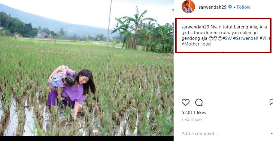 Tak malu nyemplung sawah pas mainan sama anak, Sarwendah tuai pujian