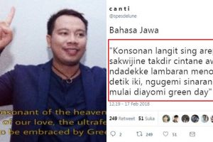Puisi Vicky Prasetyo dalam 10 bahasa ini bikin makin bingung isinya