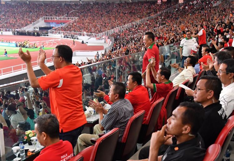 Momen akrab Jokowi & Anies sebelum insiden penghadangan Paspampres