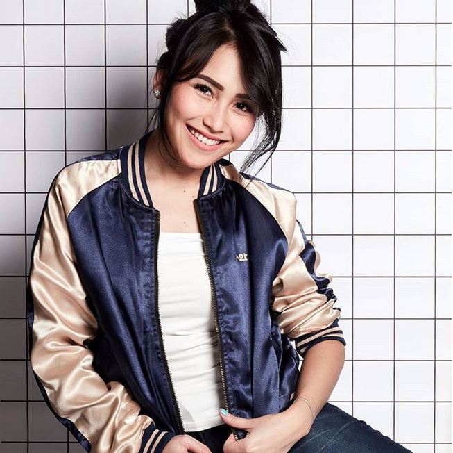 7 Pedangdut ini dikabarkan dapat saweran fantastis, ada motor gede