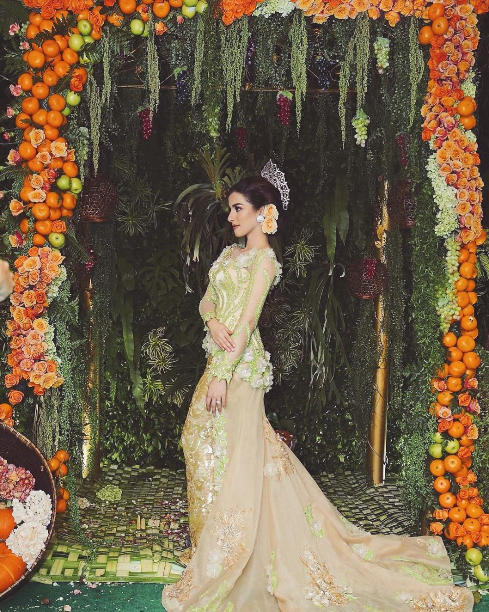 7 Pesona Tasya Farasya dengan berbagai gaun pengantin, cantik banget
