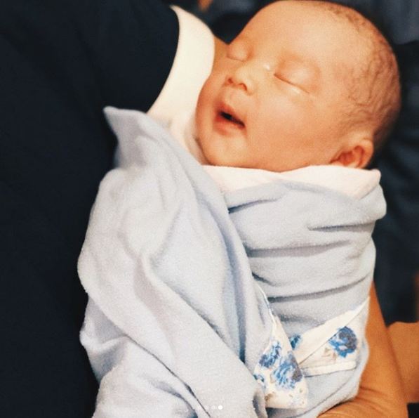 10 Potret baby Nord Kiano Julian, anak Rinni Wulandari yang imut abis