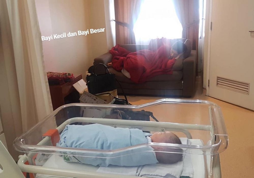 10 Potret baby Nord Kiano Julian, anak Rinni Wulandari yang imut abis