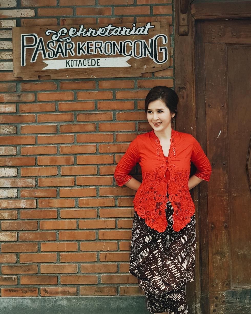 10 Gaya keseharian Grace Natalie, presenter cantik yang jadi ketua PSI