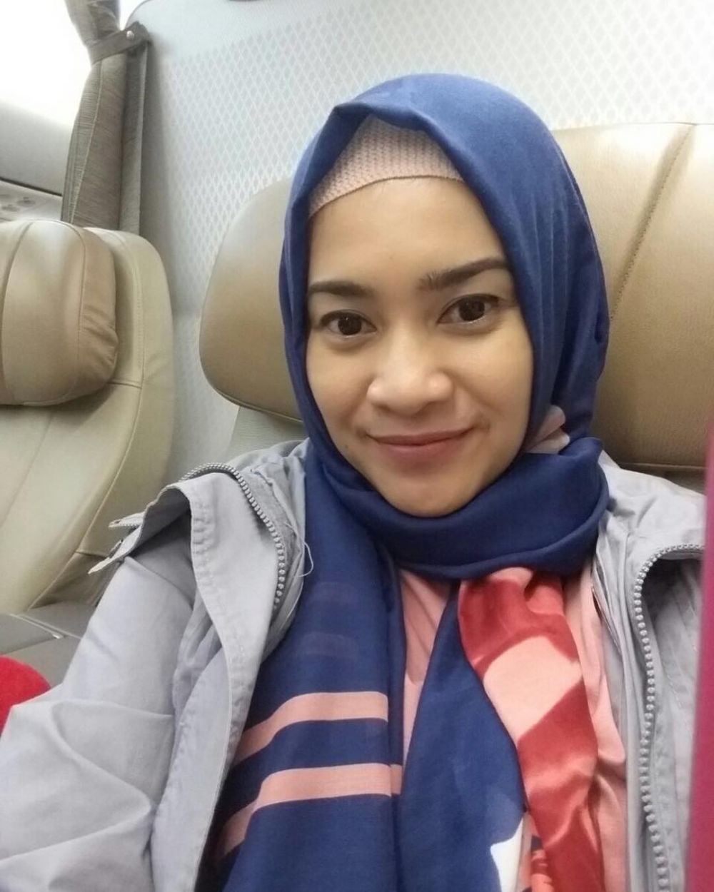 Jarang nongol di TV, begini 10 potret Ikke Nurjanah yang kini berhijab