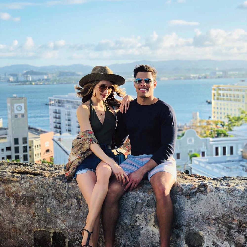 Go public, begini 9 momen romantis Cinta Laura dan kekasih bulenya