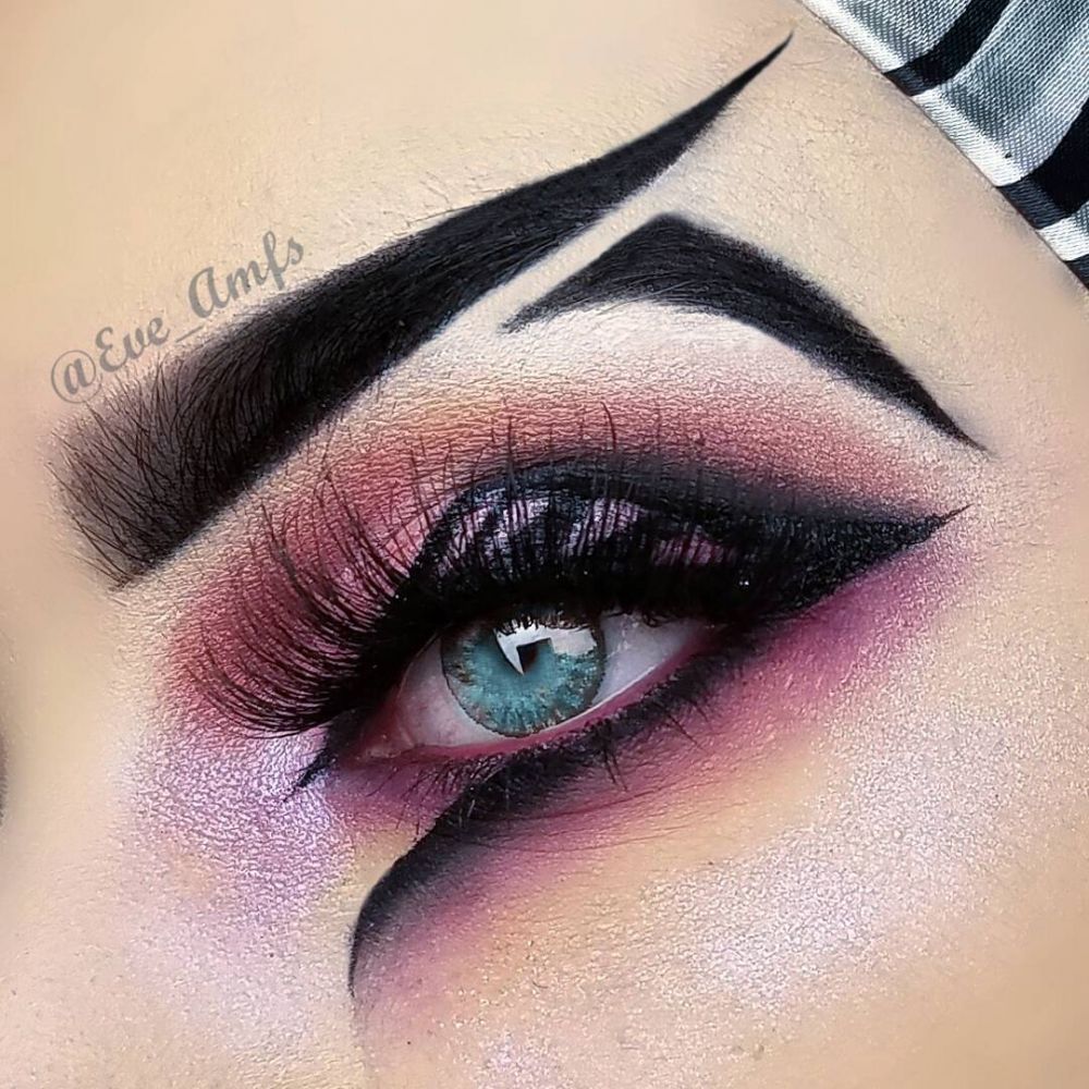 Setelah model kepang, bentuk alis buntut ikan ini jadi tren baru