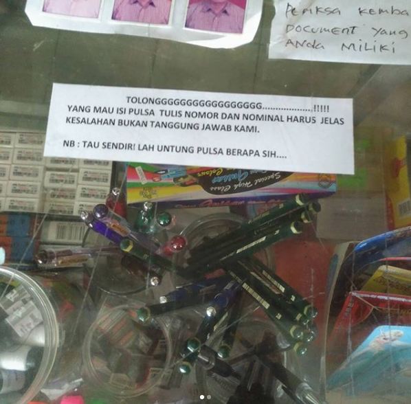 Pesan tertulis dari 10 penjual ini bikin salut sekaligus tertawa