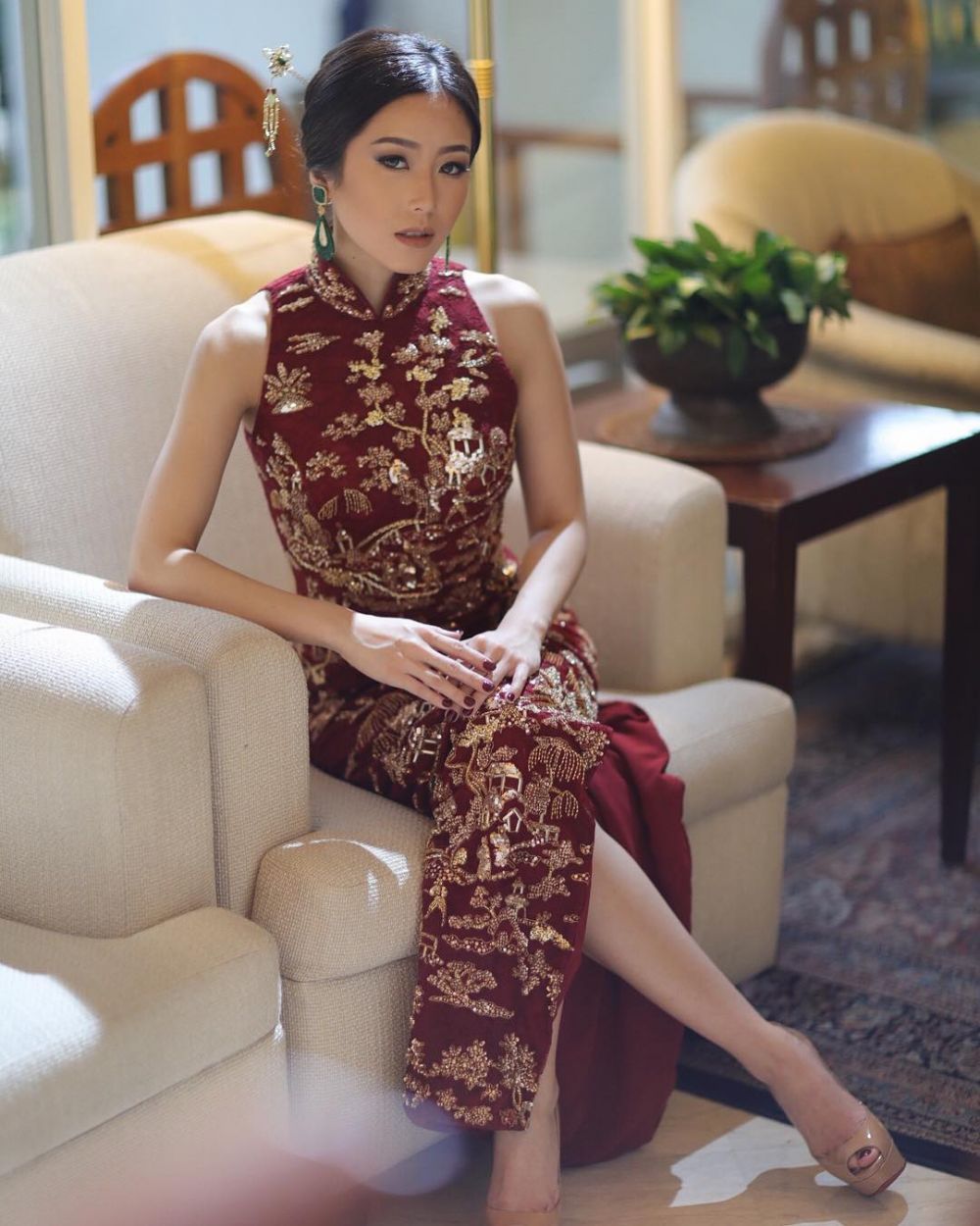 10 Pesona cantik dan glamor Ling Ling, menantu baru di keluarga Bakrie