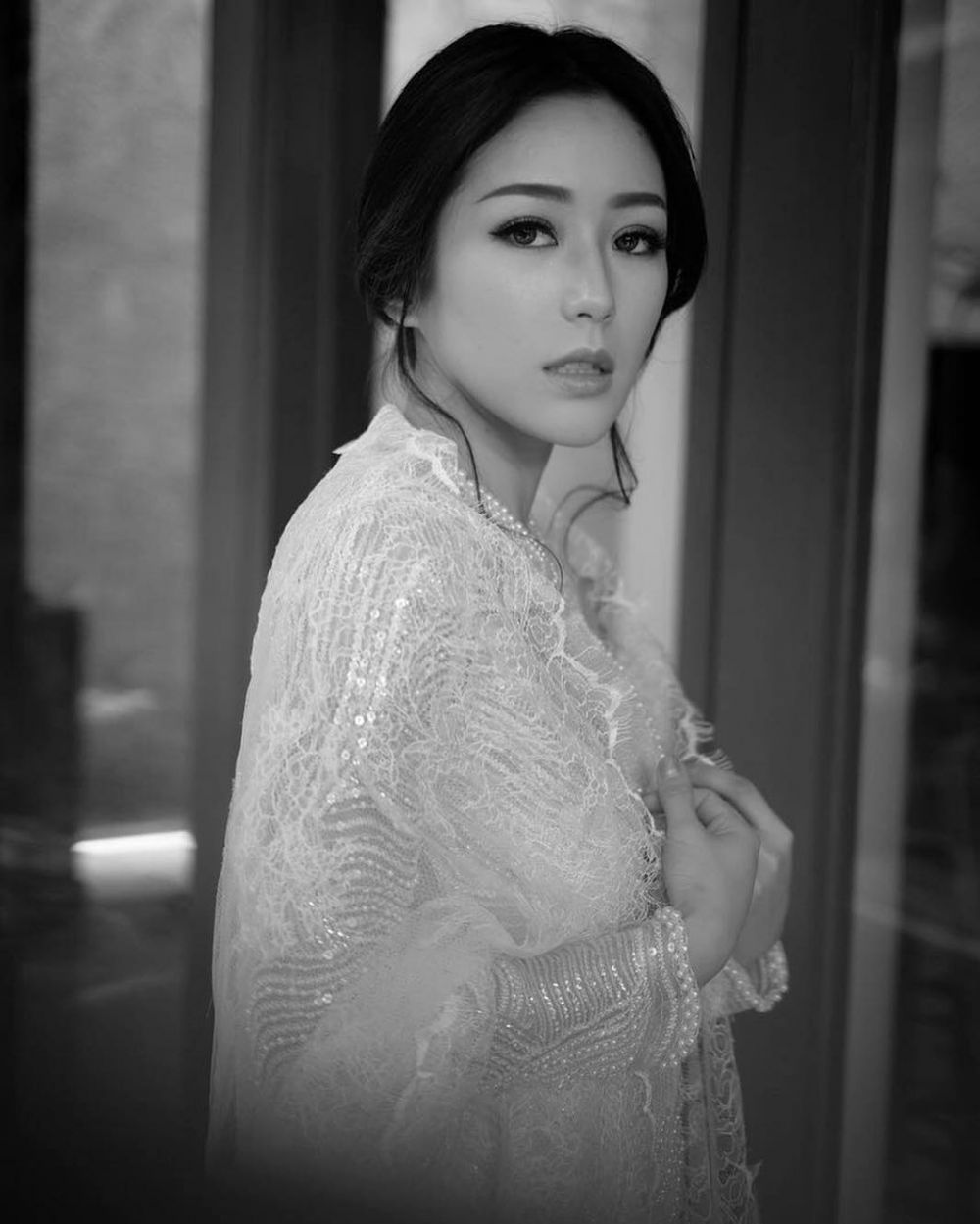 10 Pesona cantik dan glamor Ling Ling, menantu baru di keluarga Bakrie