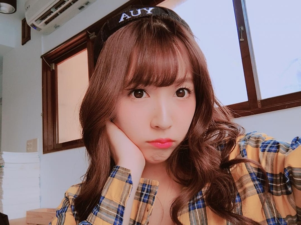 10 Pesona Mikami Yua, bintang porno Jepang yang debut jadi idol K-Pop