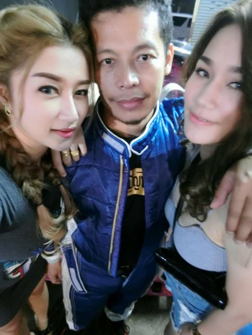 Viral pria penjual onderdil mobil punya 2 istri cantik, harmonis abis