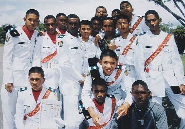 Potret lawas 10 selebriti saat zaman SMA, perubahannya bikin pangling!