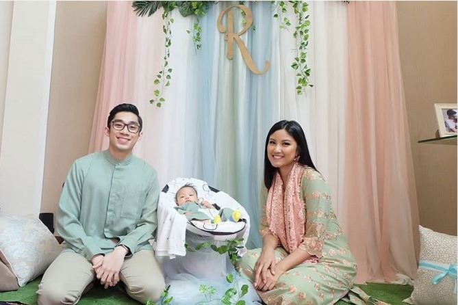 10 Potret sakral akikah Ryoji, anak pertama Zivanna Letisha yang imut