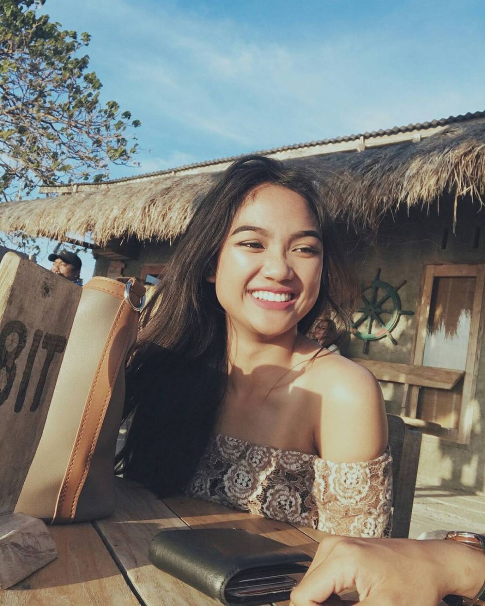 8 Penampilan Marion Jola tanpa makeup tebal, masih cantik nggak ya?