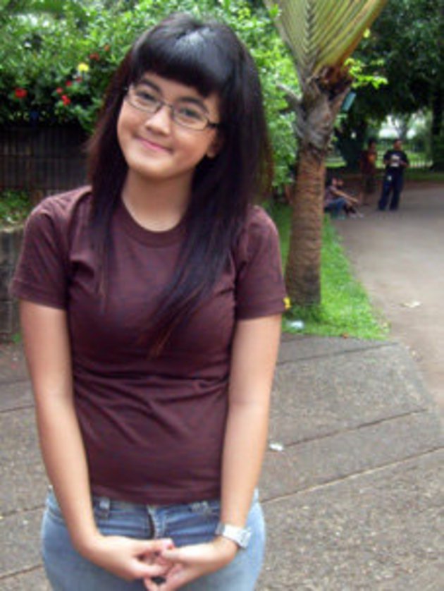 Transformasi Tania Putri 'Kepompong', dulu polos kini cantik banget!