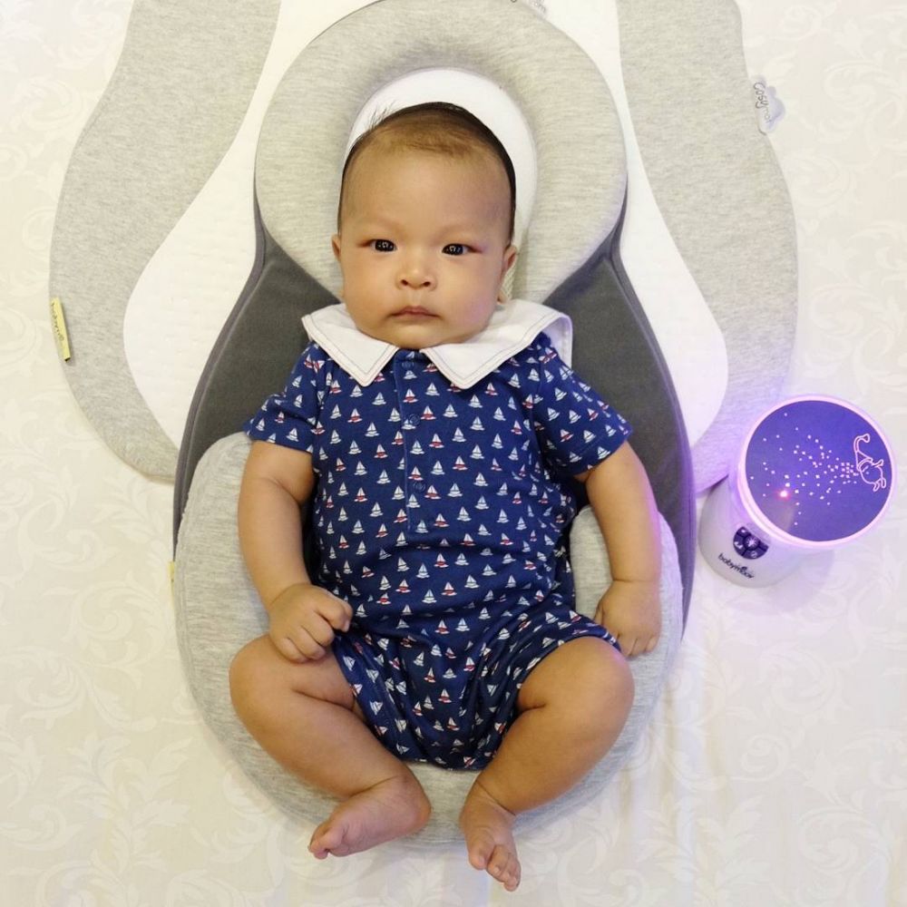 10 Potret Baby Yoji, putra Zivanna Letisha yang super ngegemesin