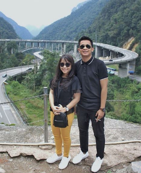 10 Foto mesra Syifa adik Ayu Ting Ting dan pasangannya, cucok deh