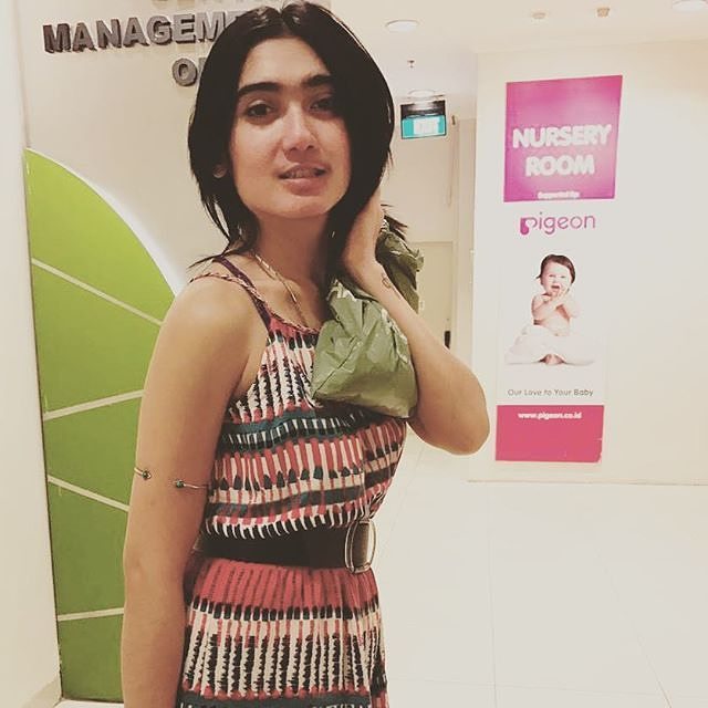 10 Penampilan Revi Mariska ini seksi abis, sampai pose ngangkang