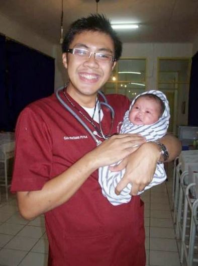 7 Potret ganteng Gia, anak sang pilot setia, pesonanya idola kaum hawa