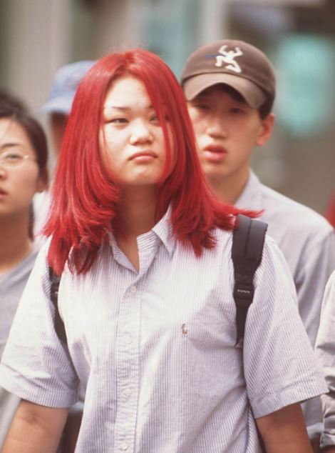 Sebelum K-Pop merajalela, begini 10 gaya fashion Korsel era 90-an