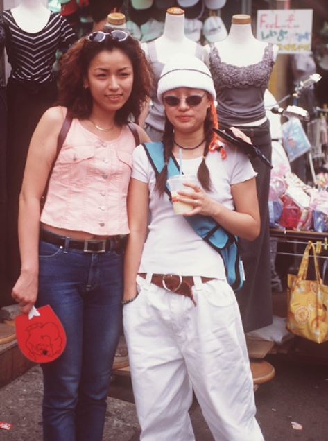 Sebelum K-Pop merajalela, begini 10 gaya fashion Korsel era 90-an