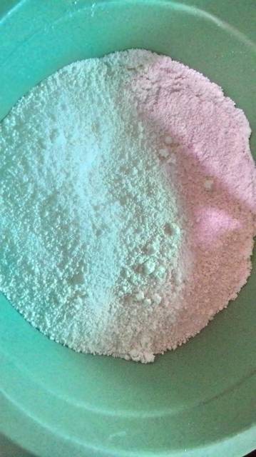 Ini lho cara mudah bikin kue putu manis & gurih tanpa bambu