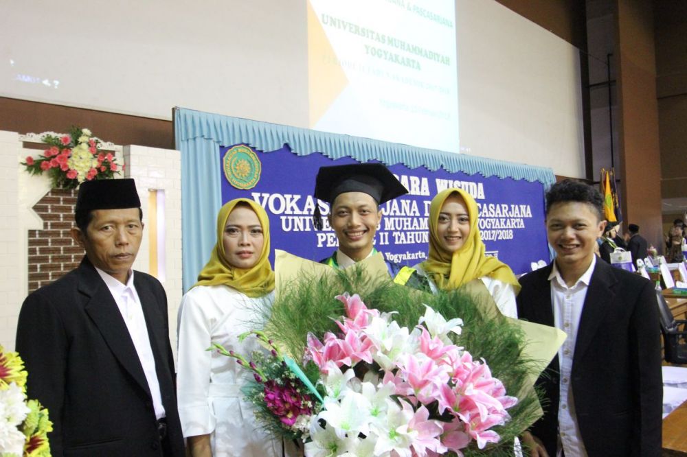 Kisah pemilik Rumah Ori, tuntaskan kuliah & hidupi 12 anggota keluarga