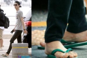 10 Seleb ini nggak malu pakai sandal jepit di tempat umum, cuek abis