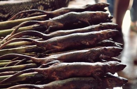 10 Kuliner legendaris Indonesia ini dibuat dari bahan yang tak terduga