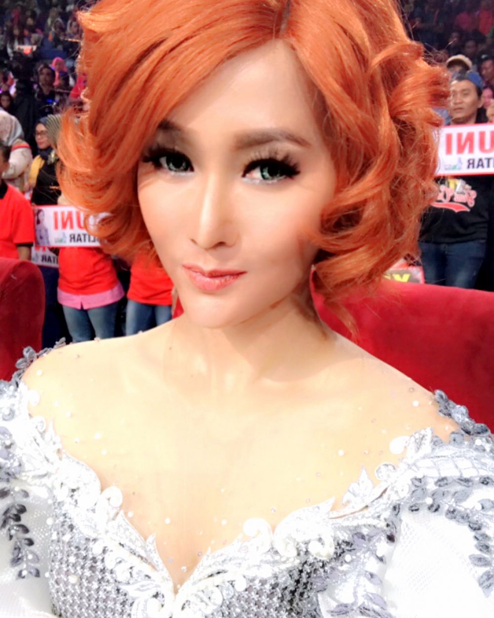 Makin tirus, ini 10 penampilan Inul Daratista disebut mirip barbie