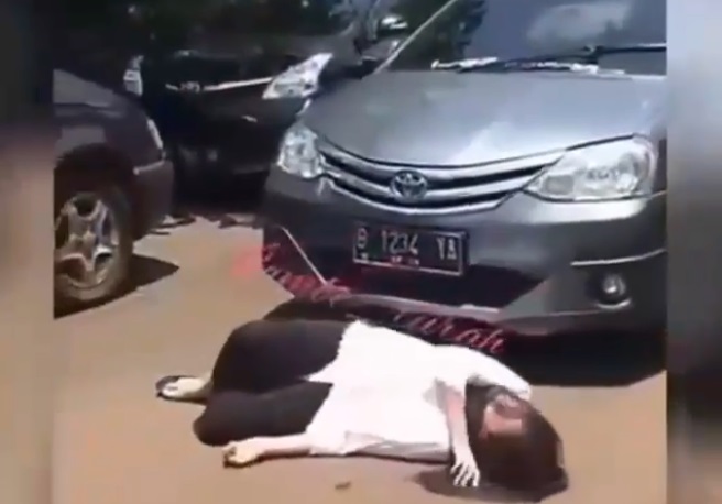 Ini bagian tubuh Cynthia Ramlan yang sakit akibat insiden saat syuting
