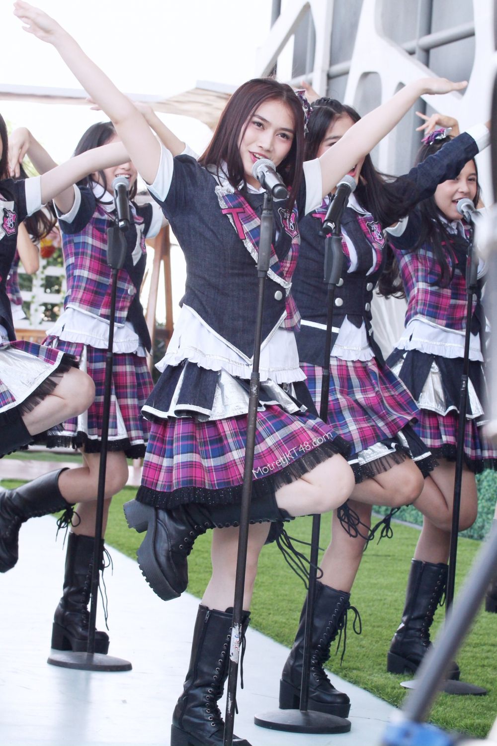 Lulus dari JKT48, ini penampilan Melody dari awal karier hingga kini