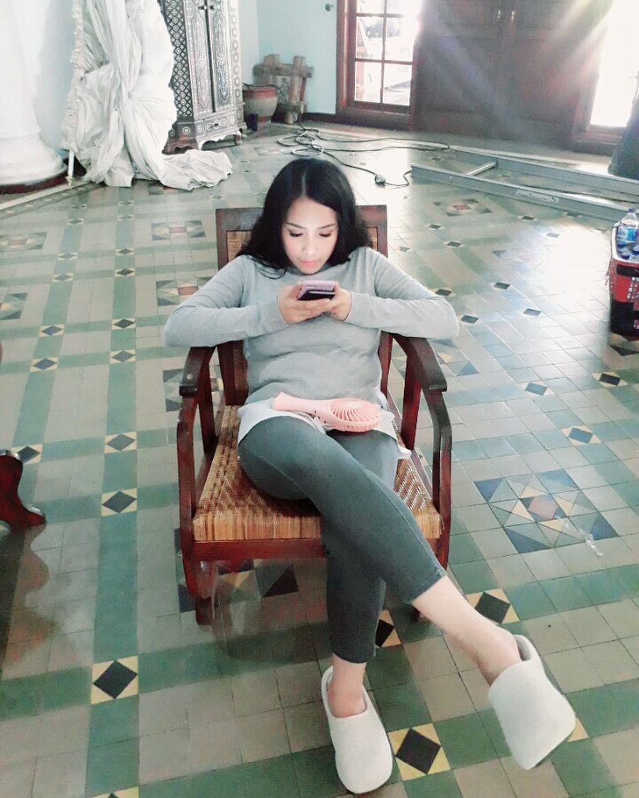 8 Foto di balik layar film horor Raffi Ahmad yang diprotes para suster