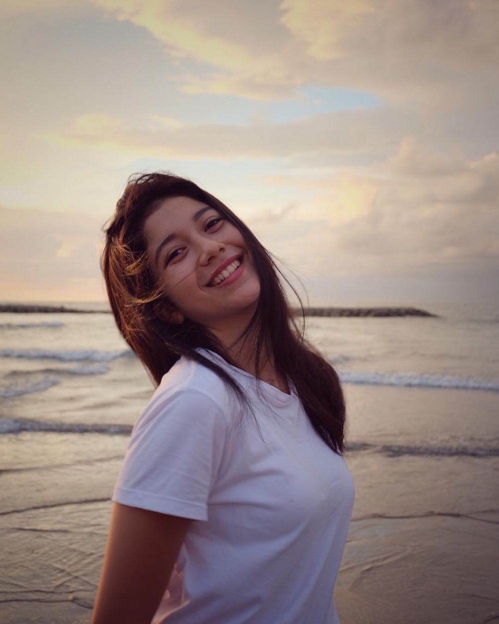 8 Pesona Selly Marino, adik ipar Chicco Jerikho yang berparas manis