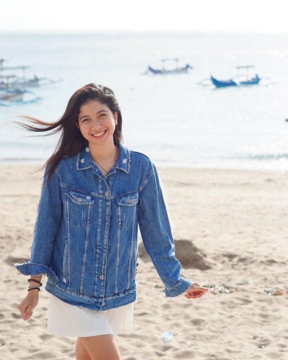 8 Pesona Selly Marino, adik ipar Chicco Jerikho yang berparas manis